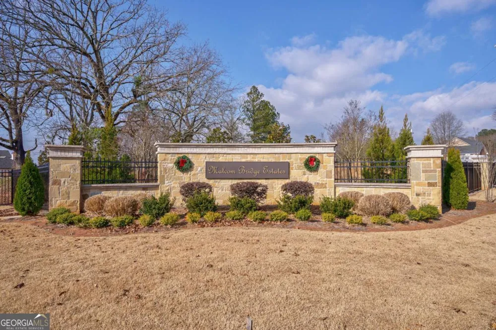 2528 Malcom Estates Drive #11