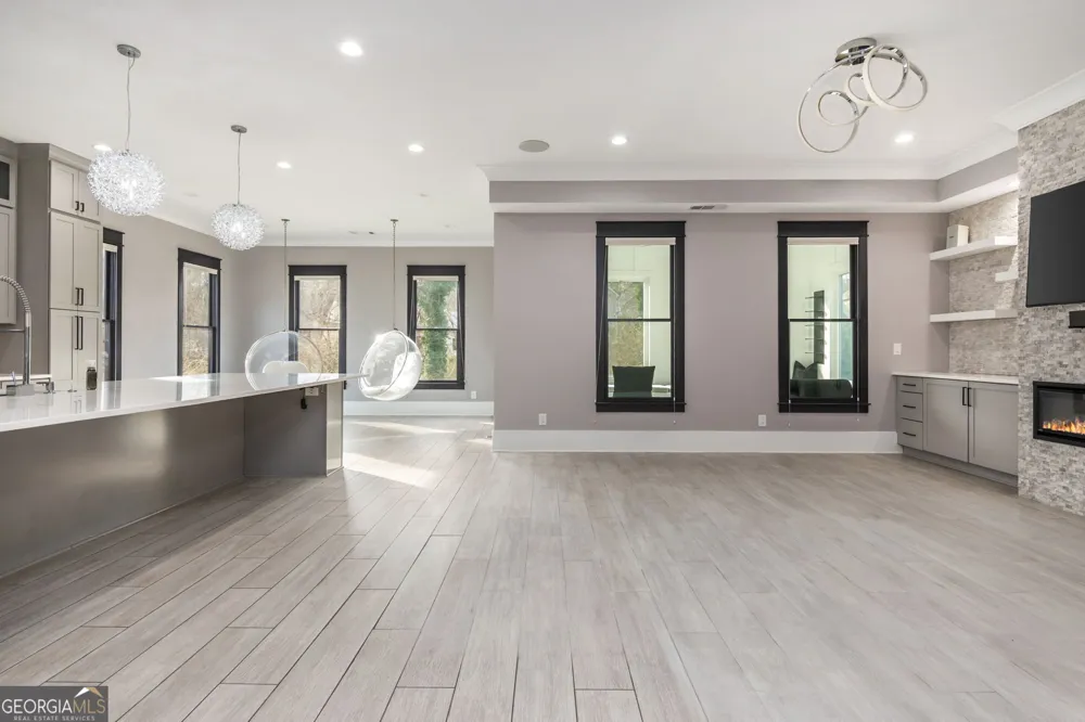 2804 Skyland DR NE Brookhaven, GA 30341