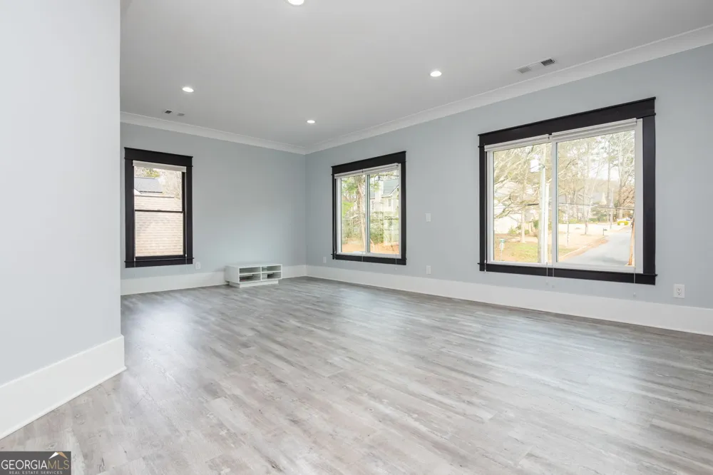 2804 Skyland DR NE Brookhaven, GA 30341