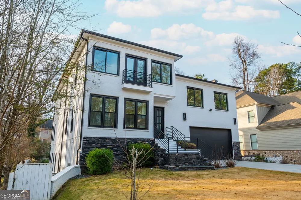 2804 Skyland DR NE Brookhaven, GA 30341