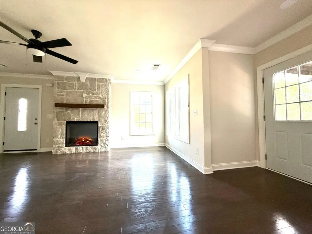 213 Fair ST Baxley, GA 31513