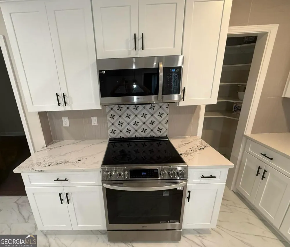 213 Fair ST Baxley, GA 31513