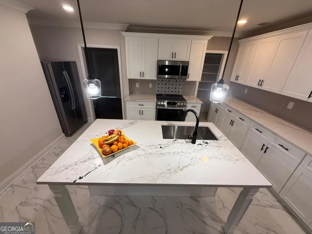 213 Fair ST Baxley, GA 31513