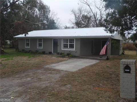 121 Beaver DR
