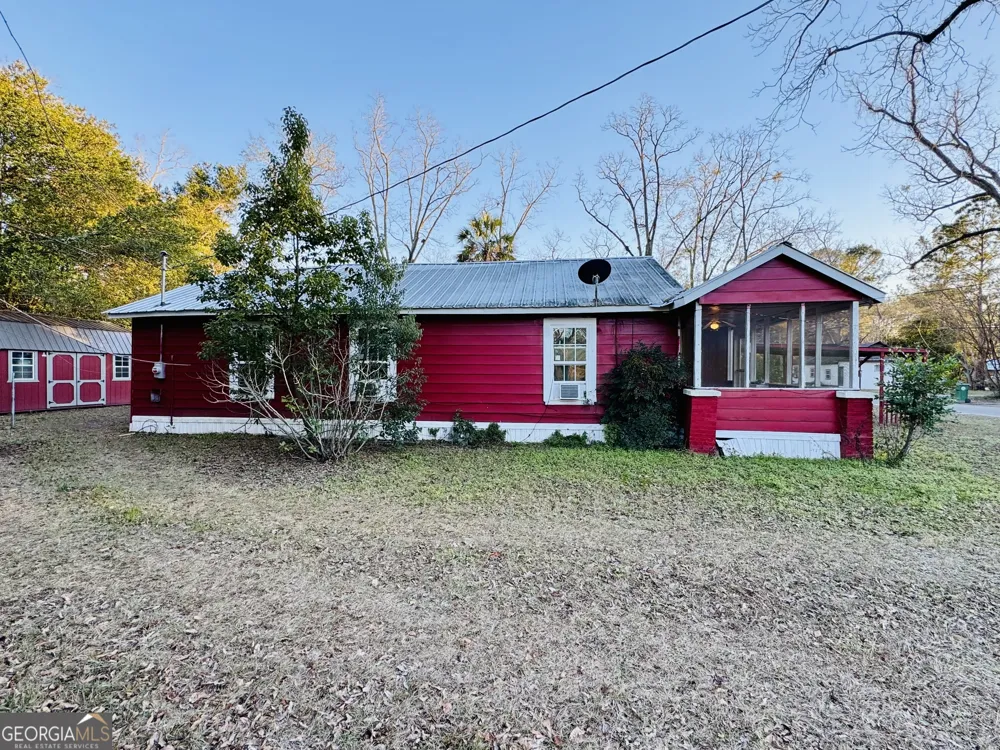 507 S Poplar ST Adel, GA 31620