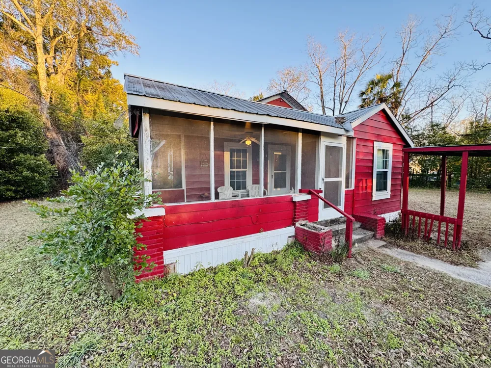 507 S Poplar ST Adel, GA 31620