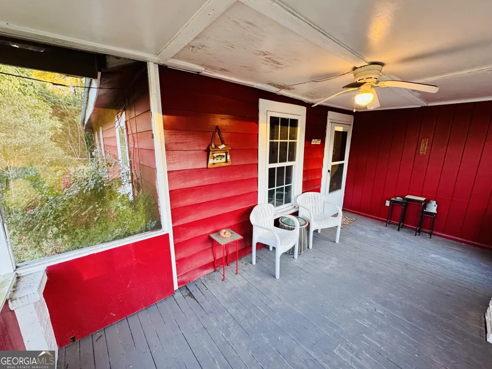 507 S Poplar ST Adel, GA 31620