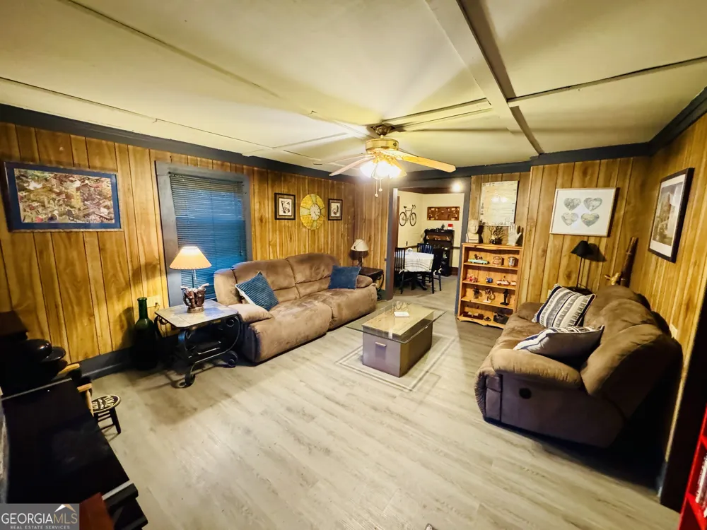 507 S Poplar ST Adel, GA 31620