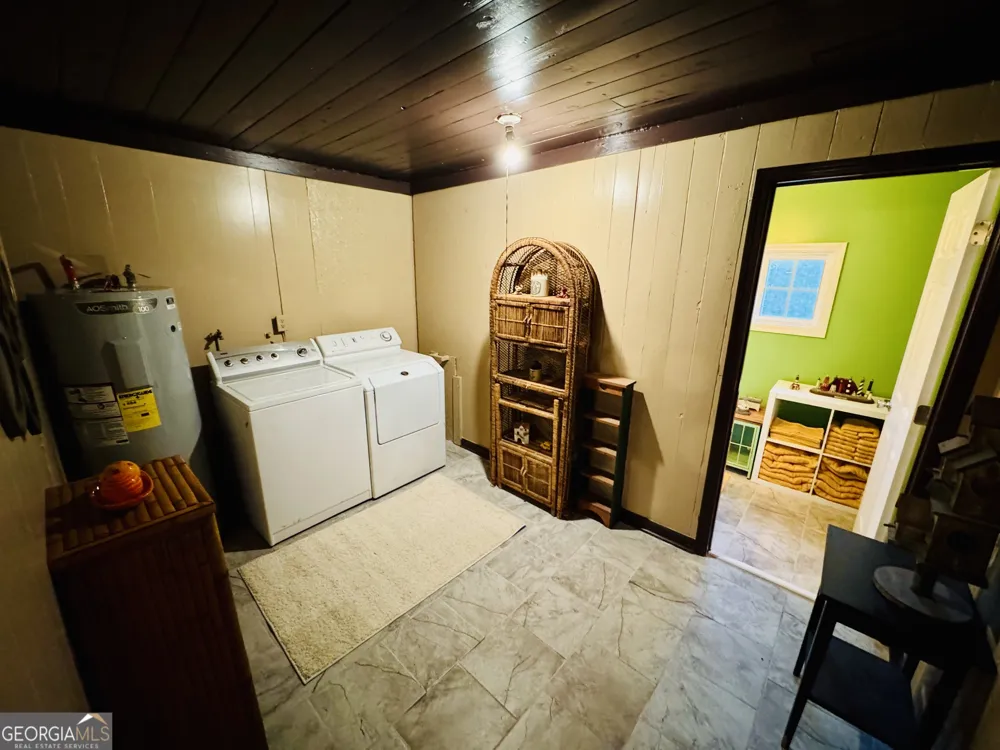 507 S Poplar ST Adel, GA 31620