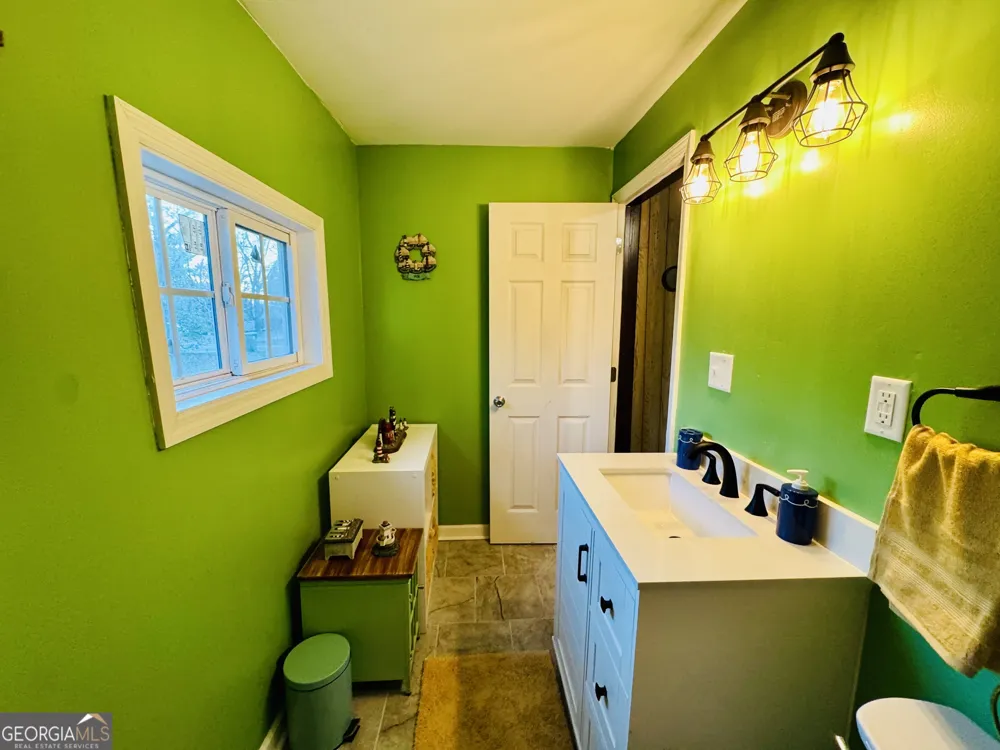507 S Poplar ST Adel, GA 31620