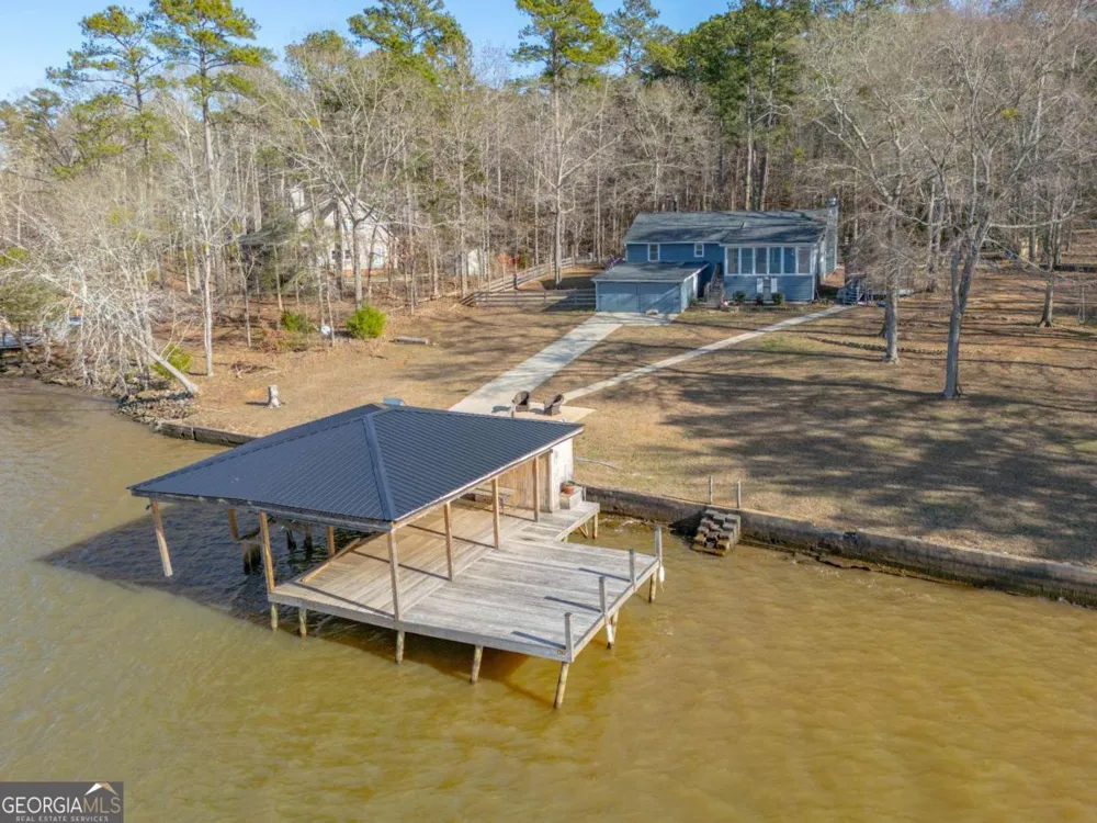 231 Cardinal Point