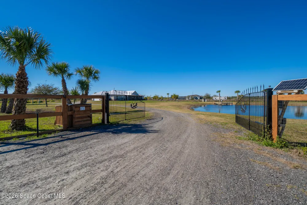 3440 Hammock Road Mims, FL 32754