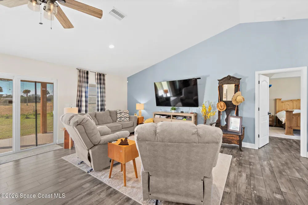 3440 Hammock Road Mims, FL 32754