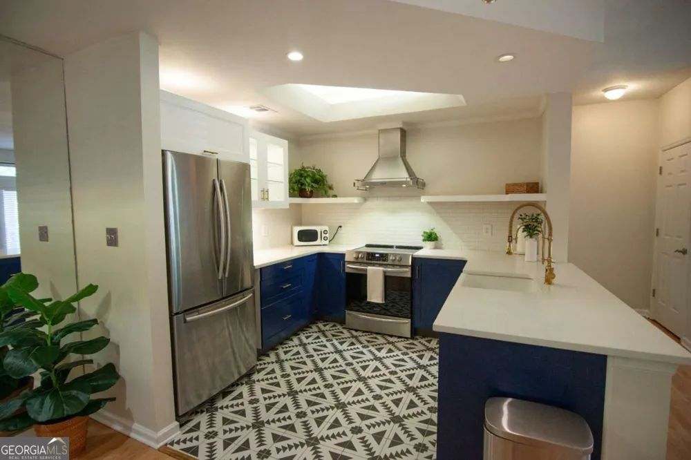 1025 Mcgill Park Avenue NE