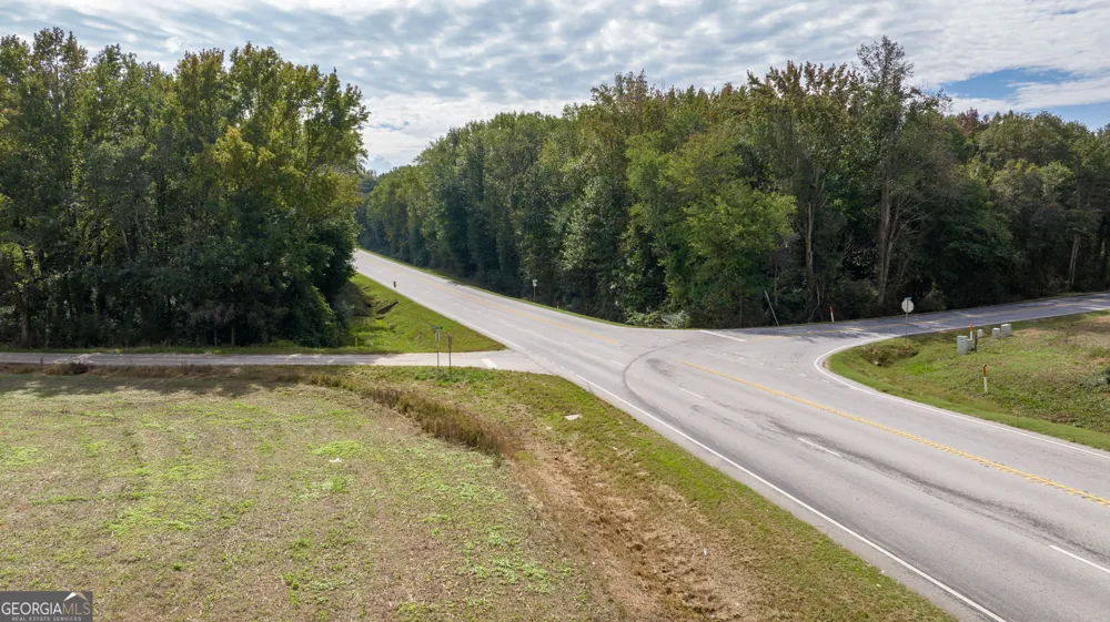 120 Hunnicutt CIR Canon, GA 30520