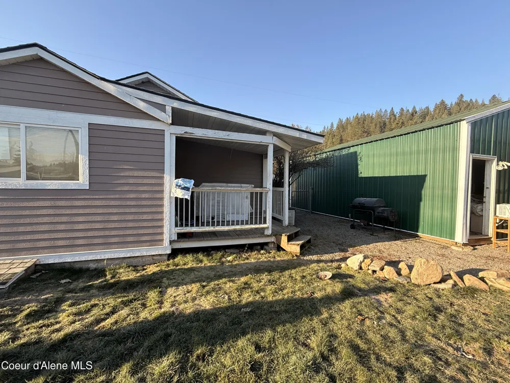 208 S 6th Street Pinehurst, ID 83850
