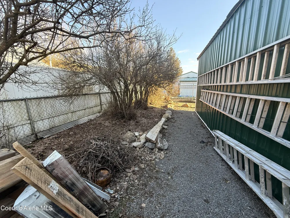 208 S 6th Street Pinehurst, ID 83850