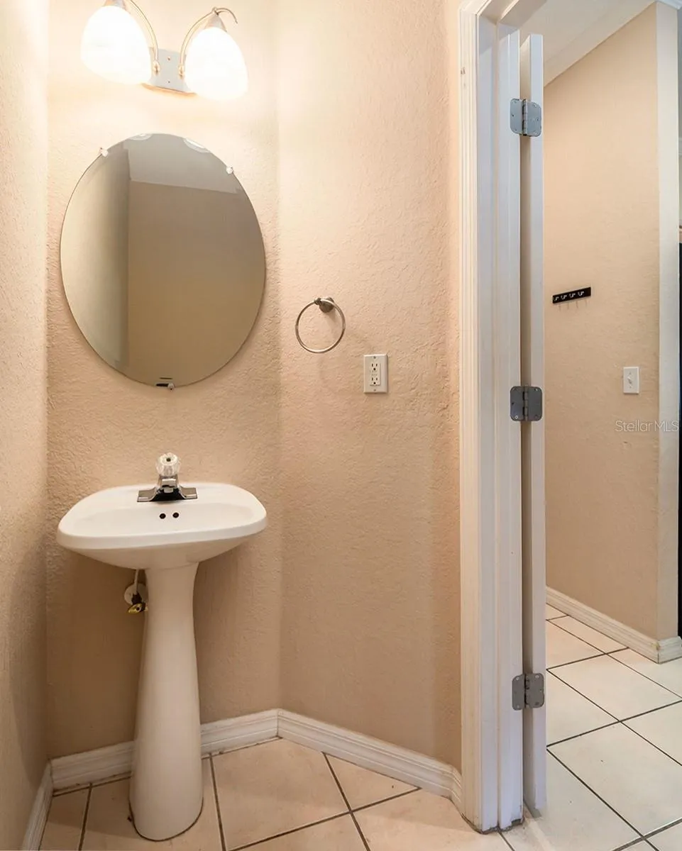2536 LANCIEN COURT #5 Orlando, FL 32826