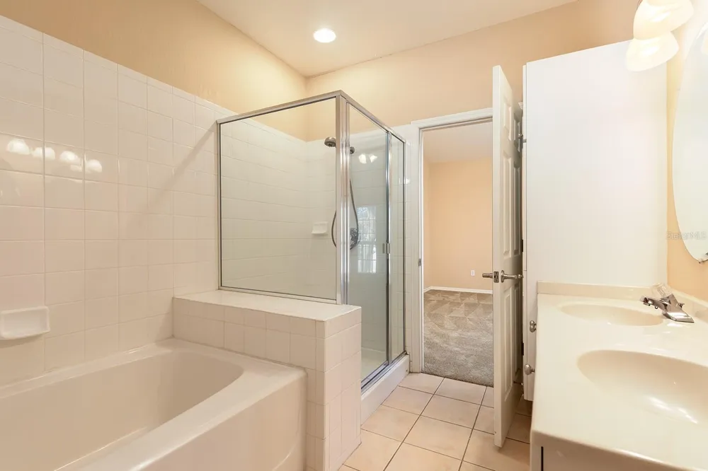 2536 LANCIEN COURT #5 Orlando, FL 32826