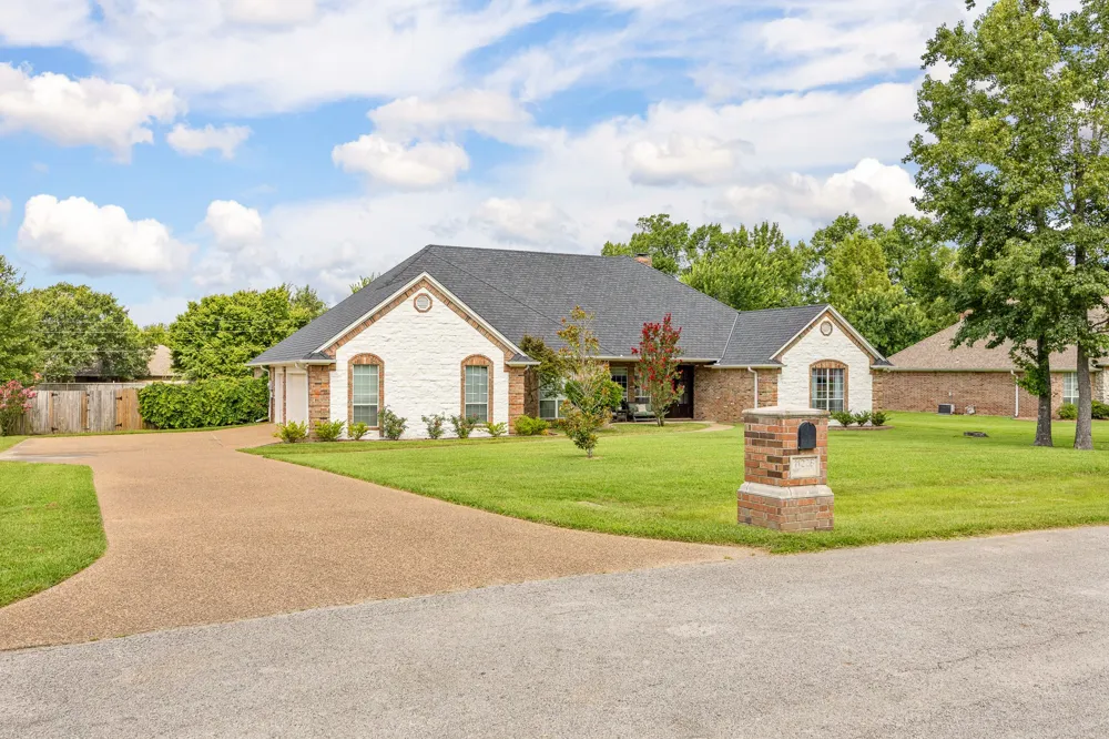 11228 Marsh Wren Circle Flint, TX 75762