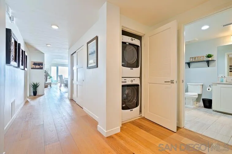 6767 Neptune Pl #202 La Jolla, CA 92037