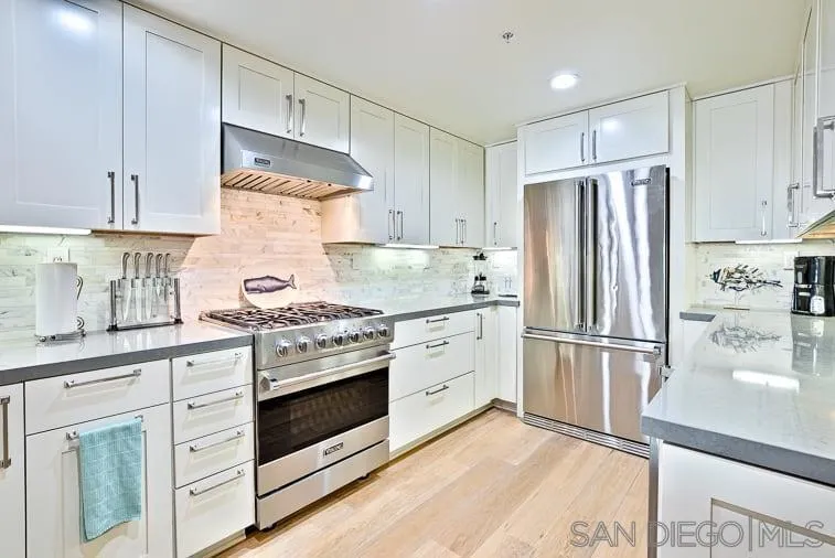 6767 Neptune Pl #202 La Jolla, CA 92037