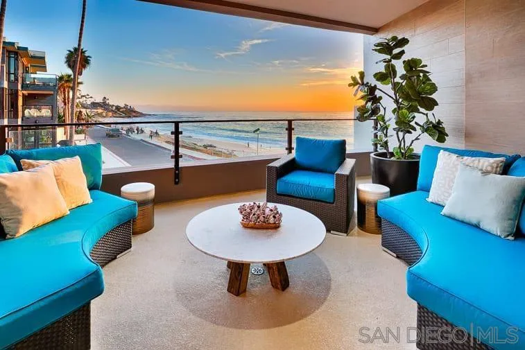 6767 Neptune Pl #202 La Jolla, CA 92037