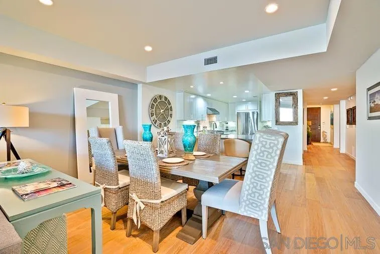6767 Neptune Pl #202 La Jolla, CA 92037