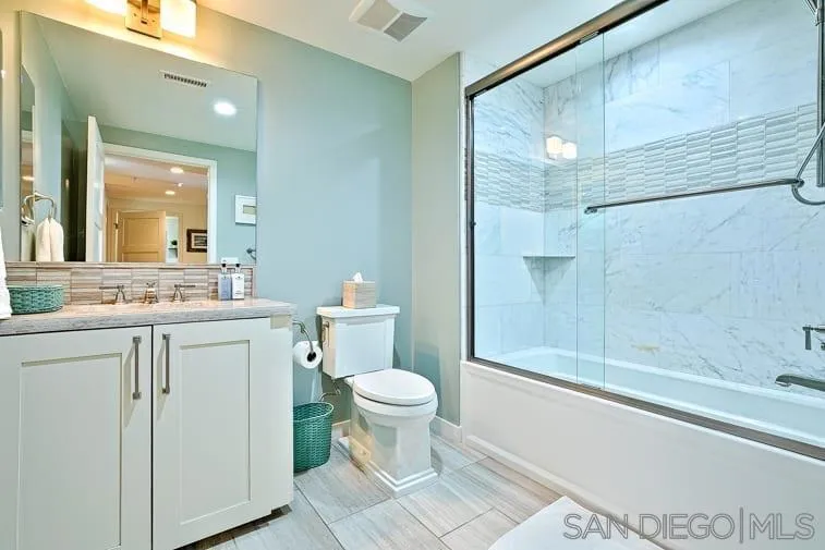 6767 Neptune Pl #202 La Jolla, CA 92037
