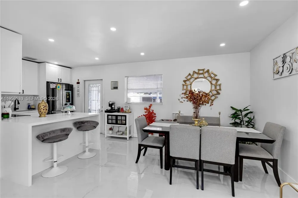 174 E 40th St Hialeah, FL 33013