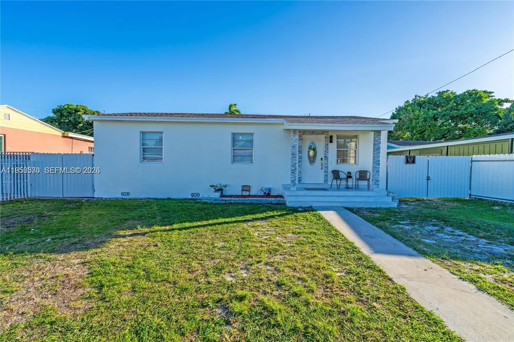 174 E 40th St Hialeah, FL 33013