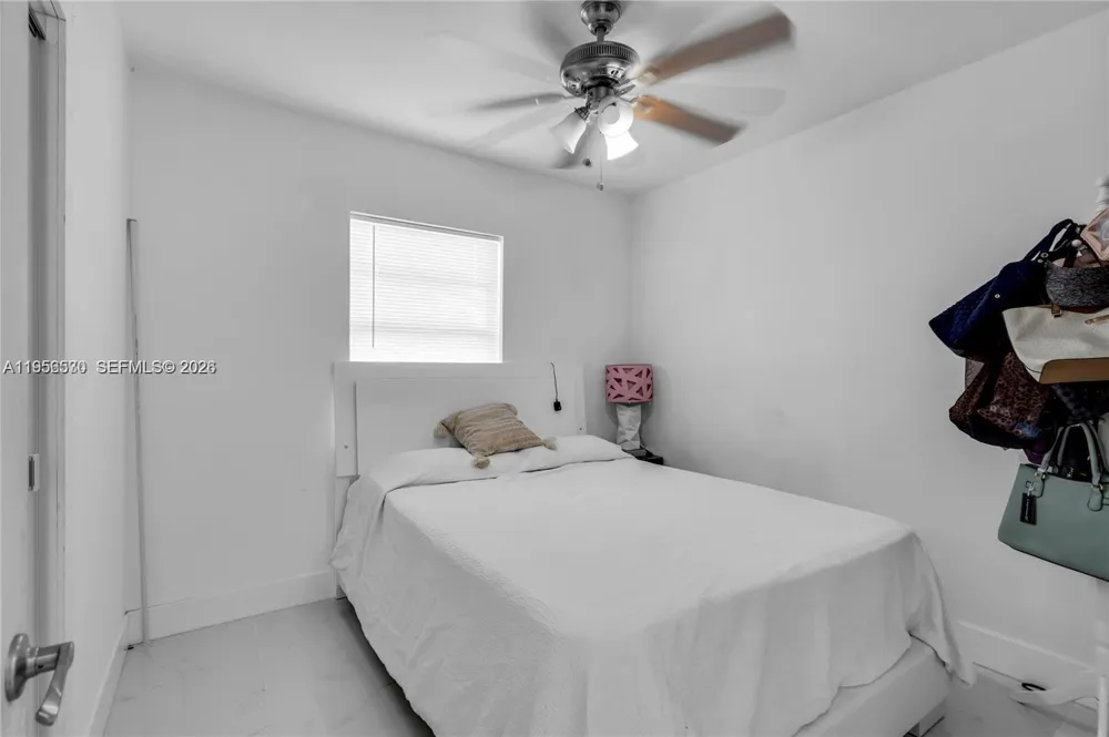 174 E 40th St Hialeah, FL 33013