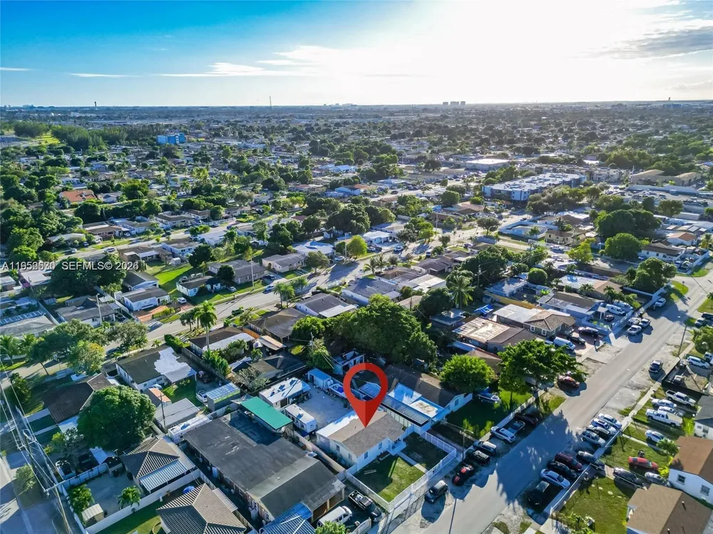 174 E 40th St Hialeah, FL 33013