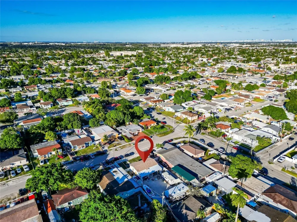 174 E 40th St Hialeah, FL 33013