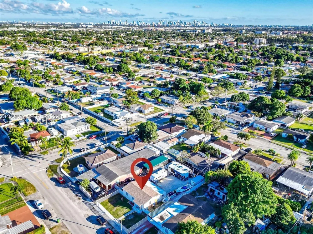 174 E 40th St Hialeah, FL 33013