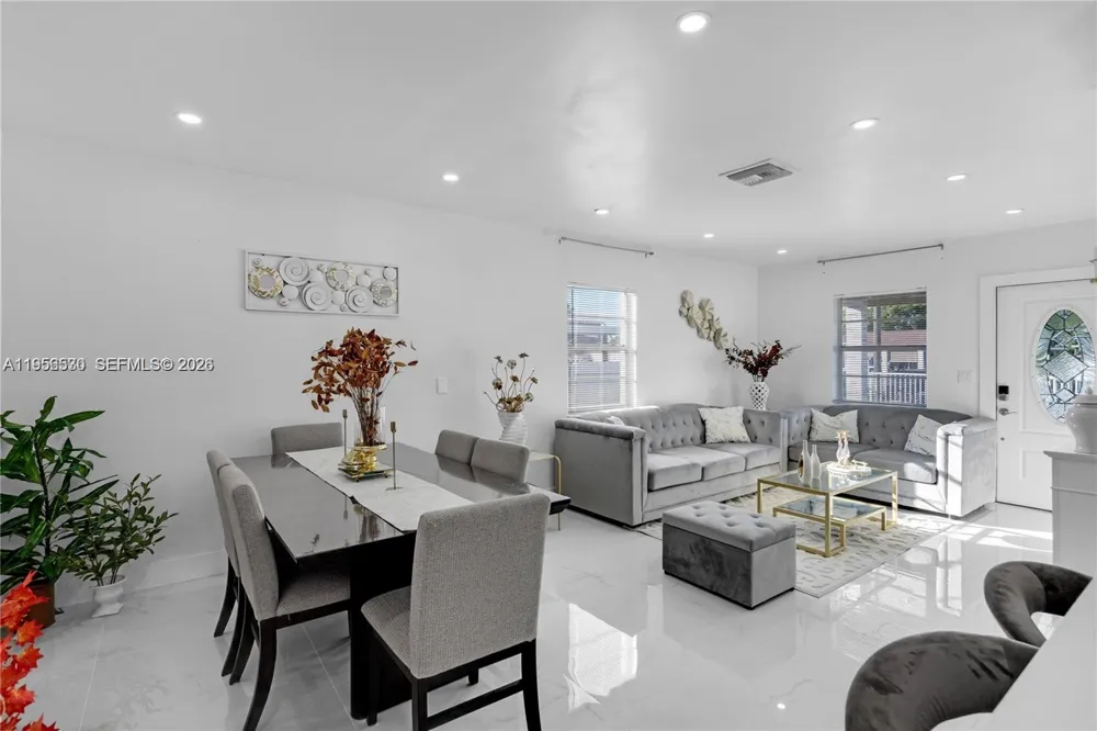 174 E 40th St Hialeah, FL 33013