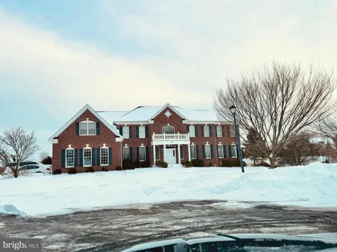 10 RAKER COURT