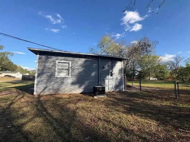 101 Bell Street Hallsville, TX 75650