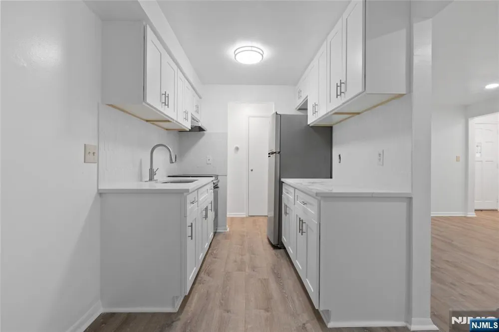 325 Westervelt Place