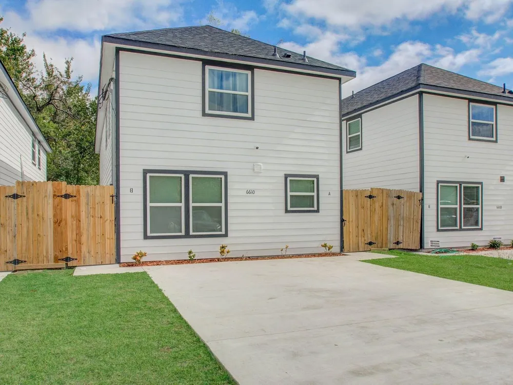 6610 Haight Street #A