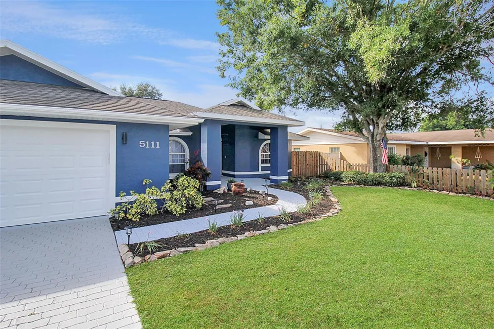 5111 13TH AVENUE DRIVE W Bradenton, FL 34209
