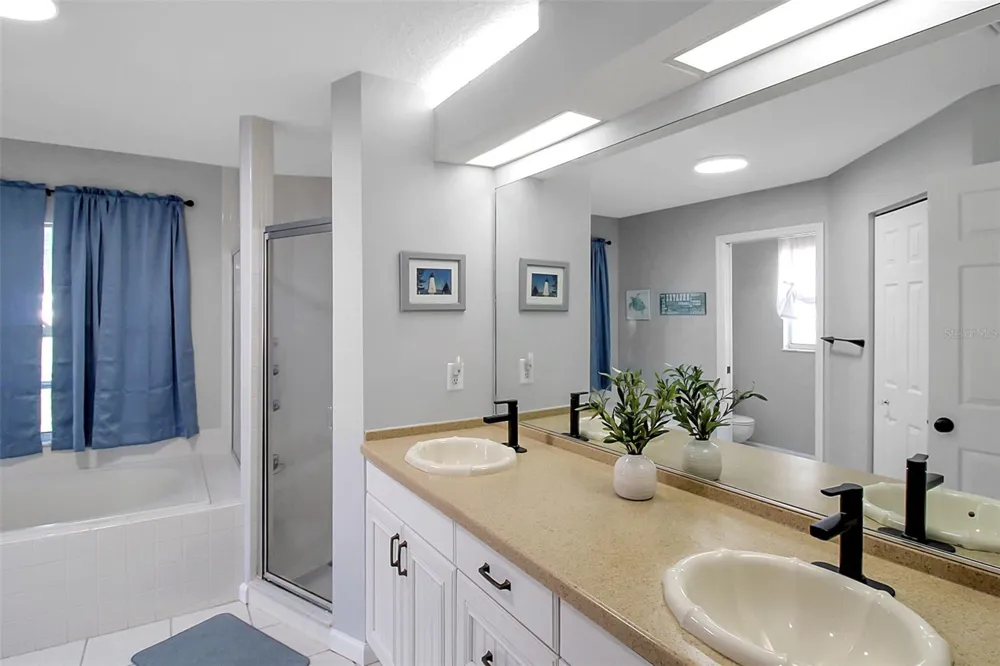 5111 13TH AVENUE DRIVE W Bradenton, FL 34209