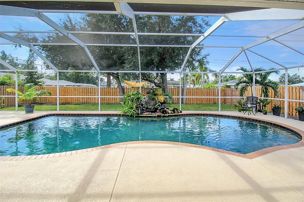 5111 13TH AVENUE DRIVE W Bradenton, FL 34209