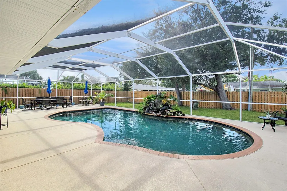 5111 13TH AVENUE DRIVE W Bradenton, FL 34209