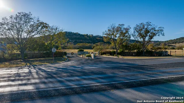 259 Lookout Point N Comfort, TX 78013