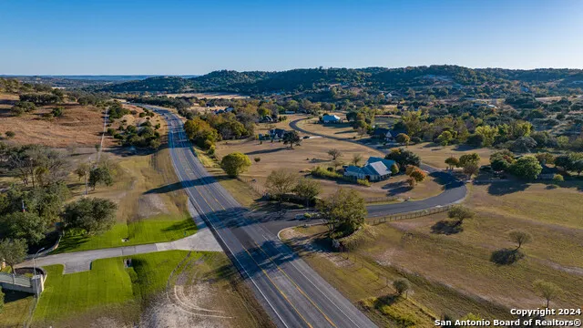 259 Lookout Point N Comfort, TX 78013