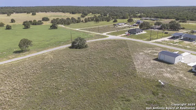 788 Lake Valley La Vernia, TX 78121