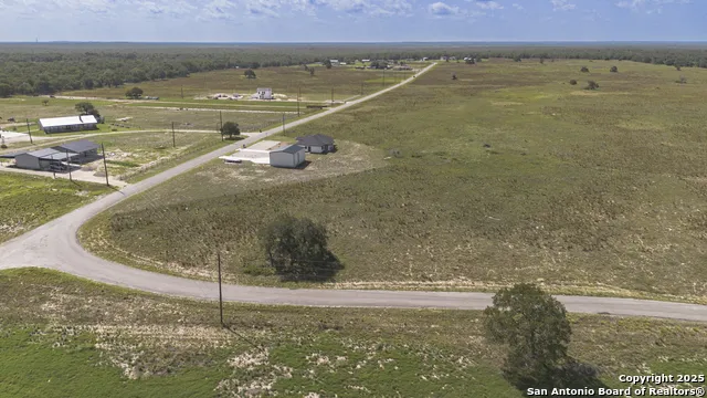 788 Lake Valley La Vernia, TX 78121
