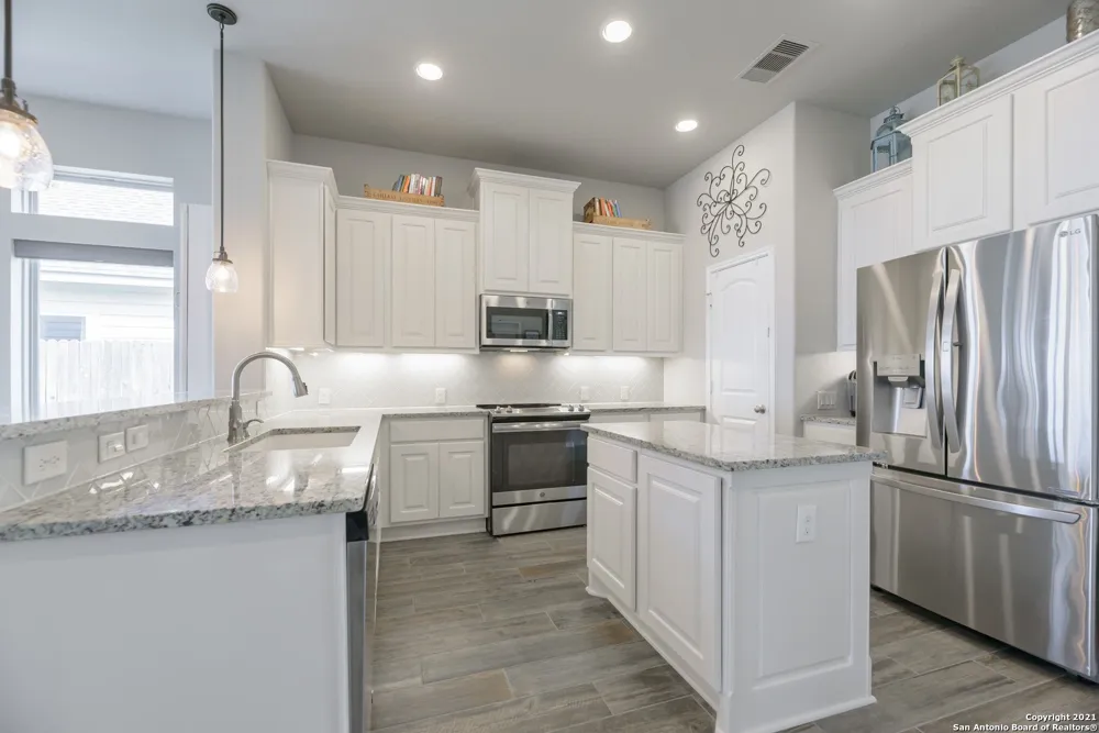 2032 Glen Hollow Hollow