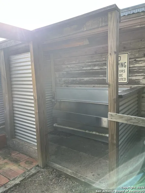 4664 rocky Blanco, TX 78606